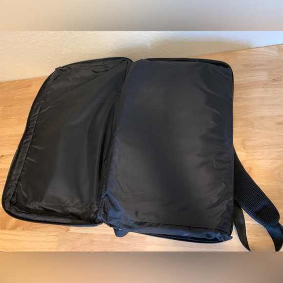 Genius Pack Travel Backpack CARRY ON With Integrated Garment Suiter - Picture 11 of 11